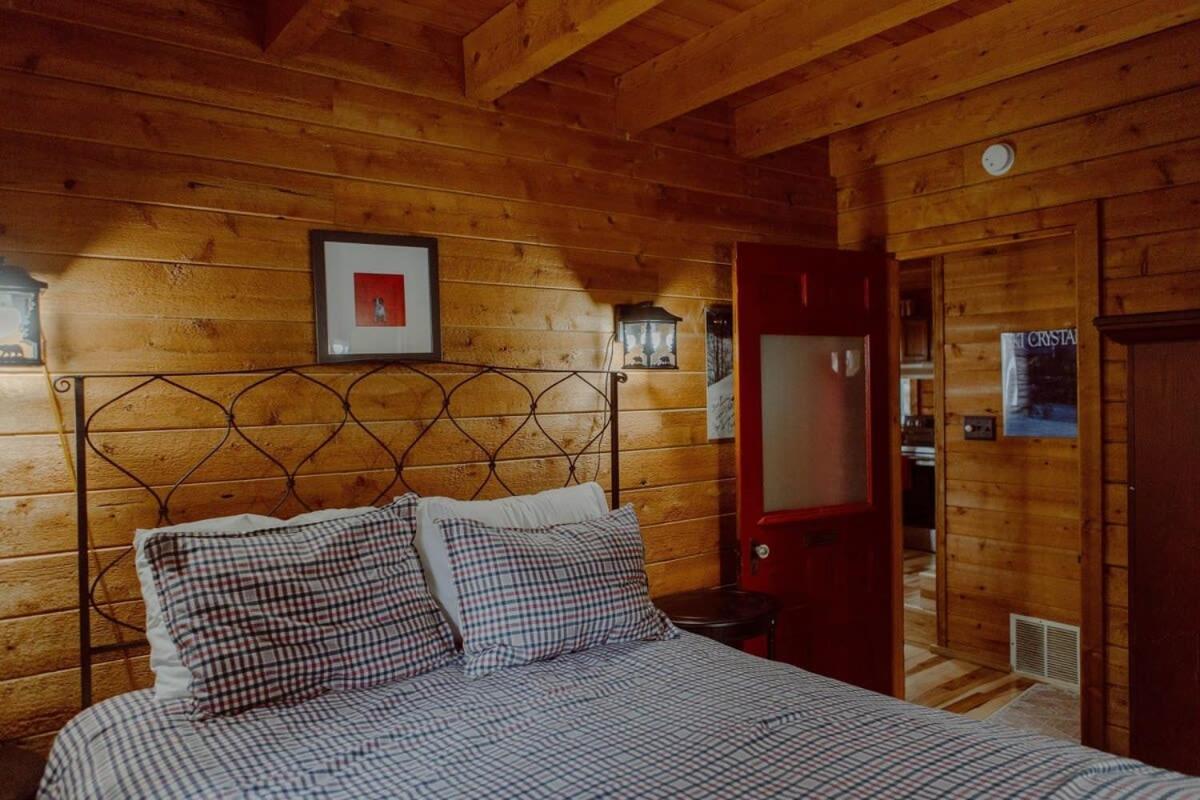 Thompsonville Crystal Mountain Cabin-Shuttle Pass Included! מראה חיצוני תמונה