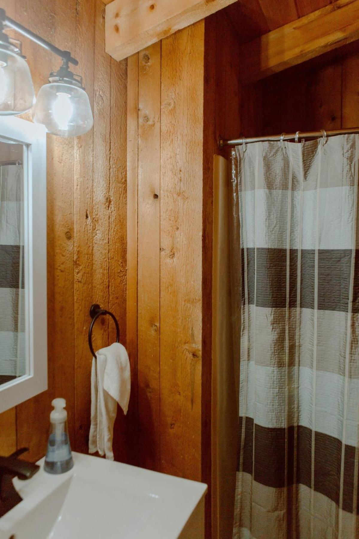 Thompsonville Crystal Mountain Cabin-Shuttle Pass Included! מראה חיצוני תמונה