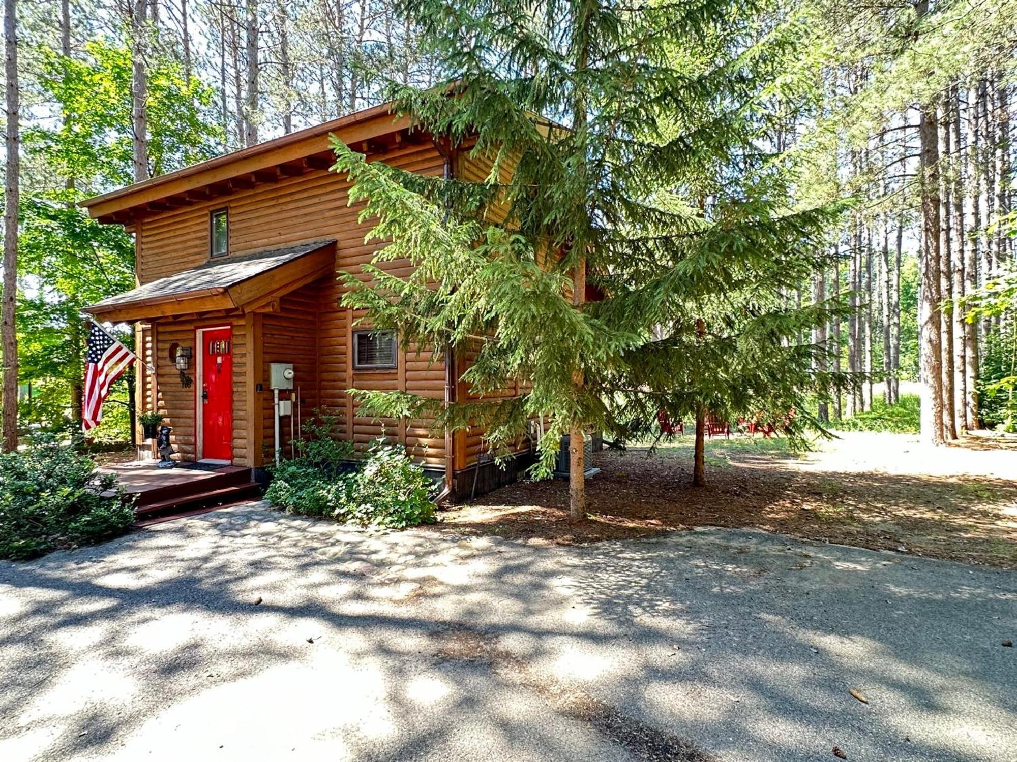 Thompsonville Crystal Mountain Cabin-Shuttle Pass Included! מראה חיצוני תמונה