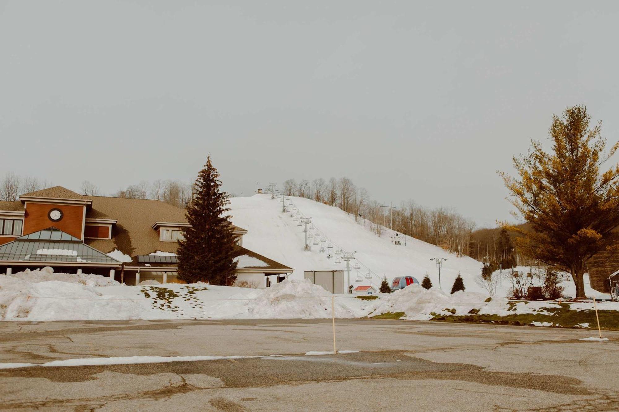 Thompsonville Crystal Mountain Cabin-Shuttle Pass Included! מראה חיצוני תמונה